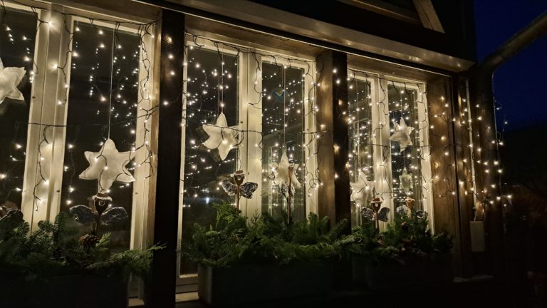 Adventsfenster 2025 im Römerquartier: Aufruf zum Mitmachen!